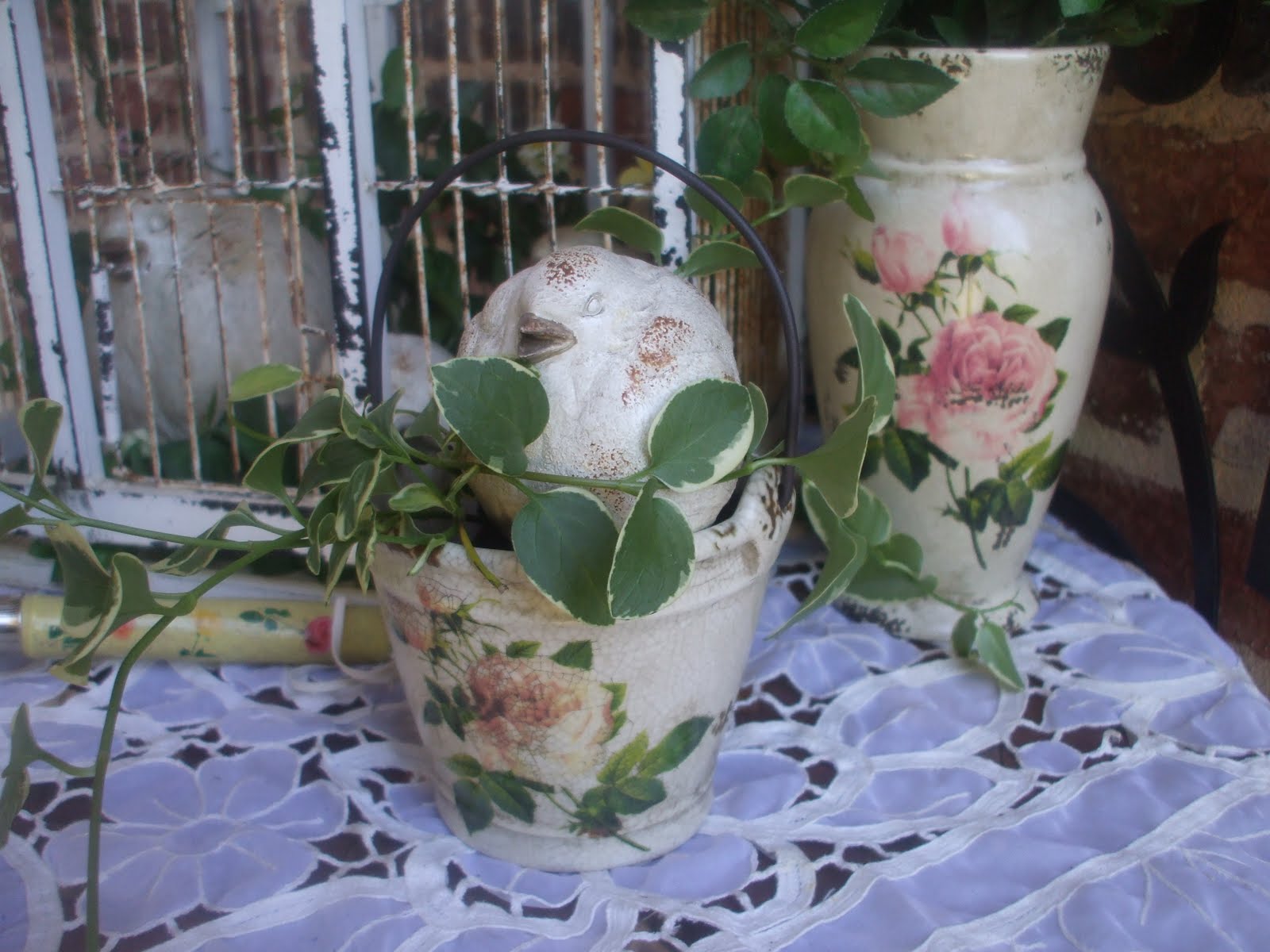 Winner & Cottage Patio Table