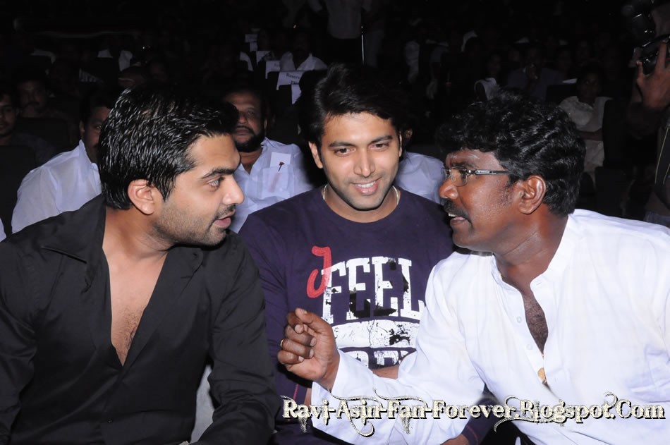 [Karthi-and-Tamannaah-at-Paiyaa-Audio-Launch-27.jpg]