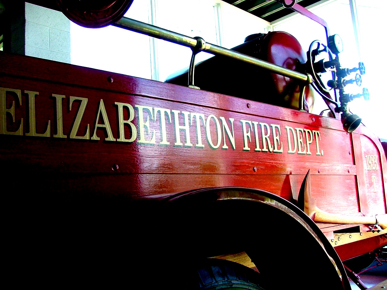 [firehall5.JPG]