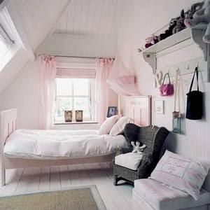 http://4.bp.blogspot.com/_jMr8_MryyKo/SSDHjjgbBwI/AAAAAAAAAyg/-f6tF2YYN7I/s400/Girls+bedroom.jpg