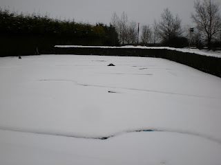 The snowed under Crazy Golf course at Tea Green Golf, Wandon End, Luton