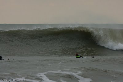 Epic surf op 30 November 2009 Nederland 1