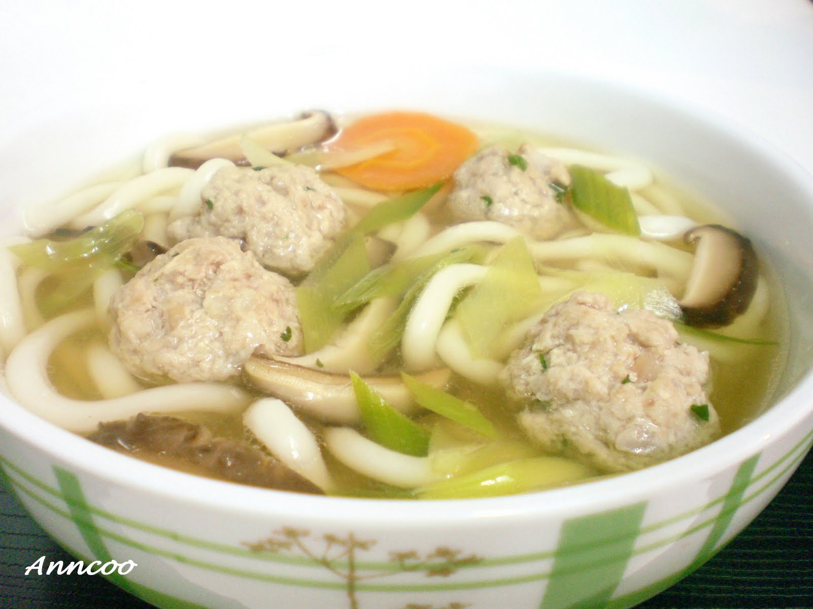 [Meat+Ball+Soup+with+Udon+2.JPG]