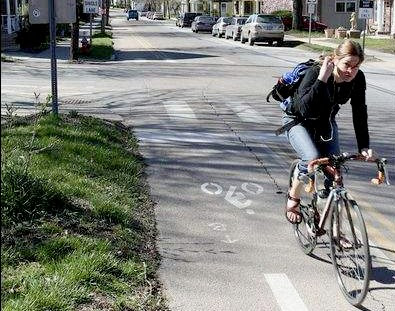 Image of bicyclist in Burlington, Vermont