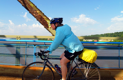 Image of bicyclist in Illinois