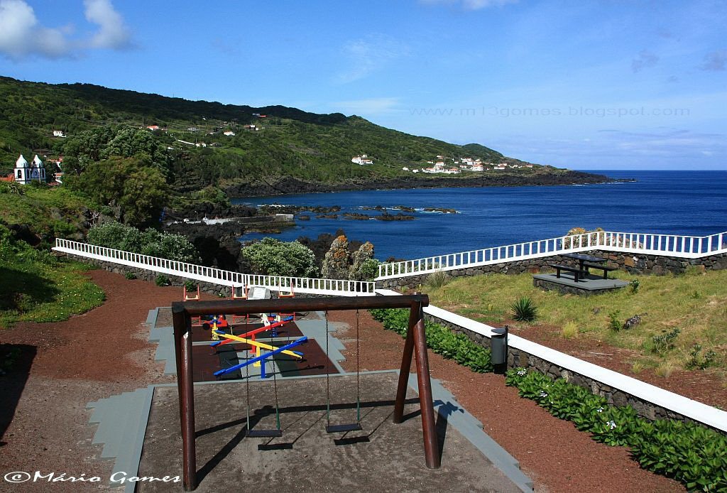 [Porto+Calheta+Nesquim1.jpg]