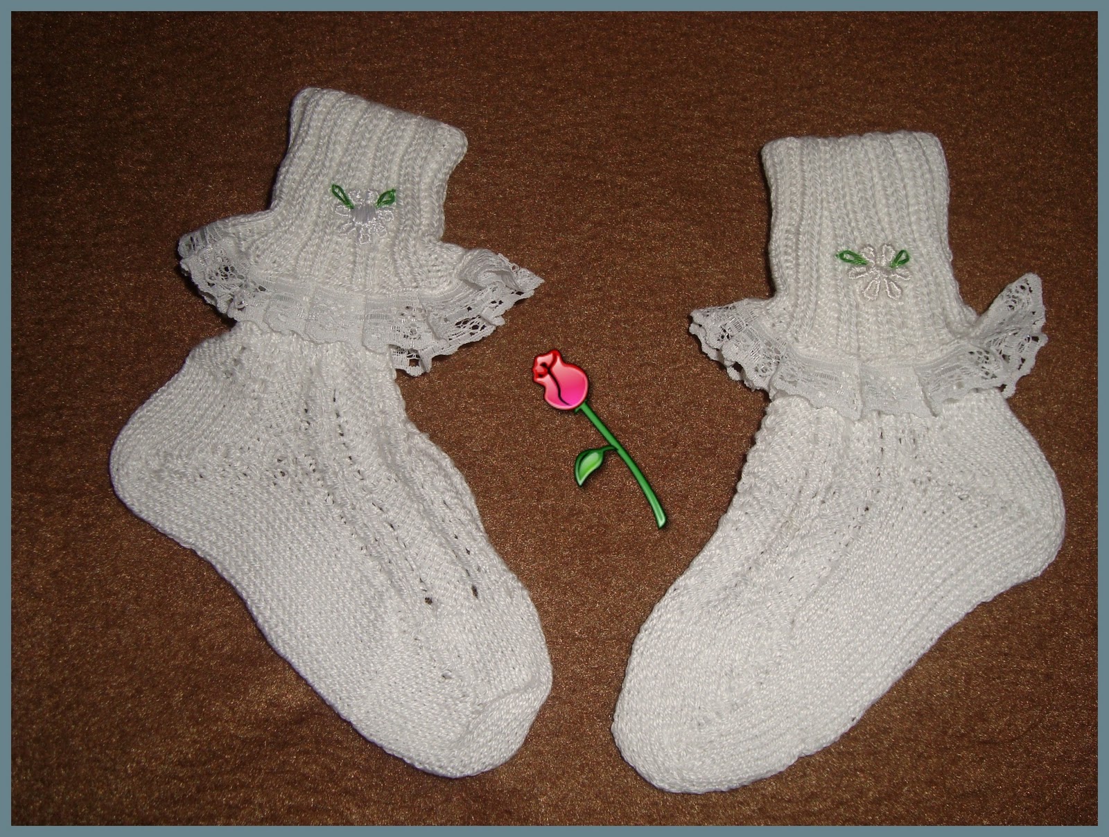 Ropones y ropita de bebe: Medias para niña ♀ &ndash;> S/. 10.00