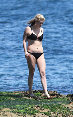 Ke$ha Running Around Bondi Beach In Bikini (PHOTOS 