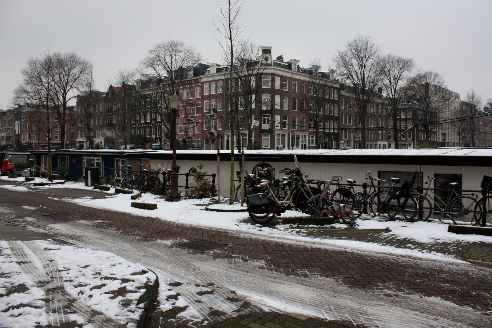 [sneeuw+in+Amsterdam.JPG]