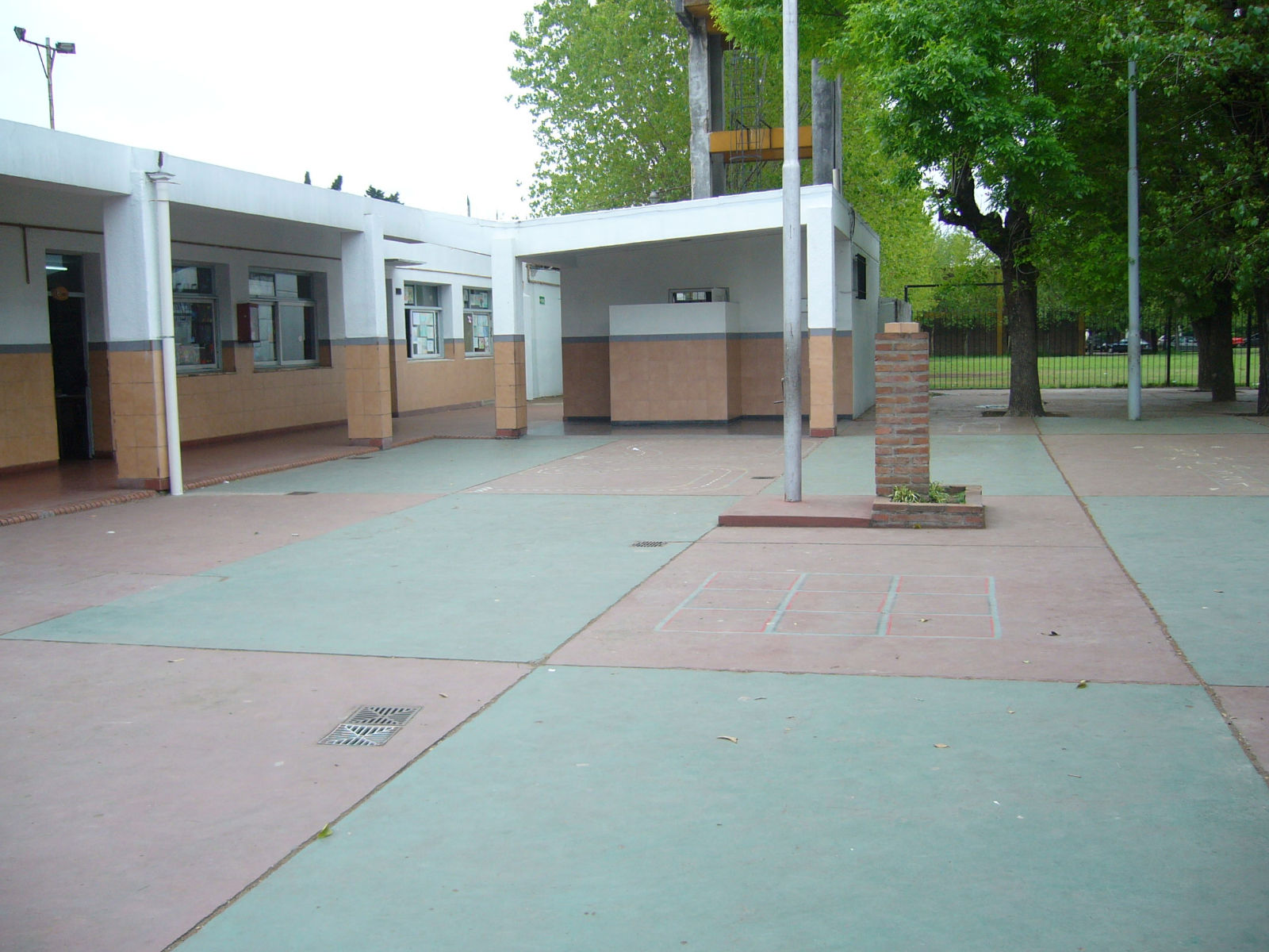 Conozca mi colegio Patios y Plaza