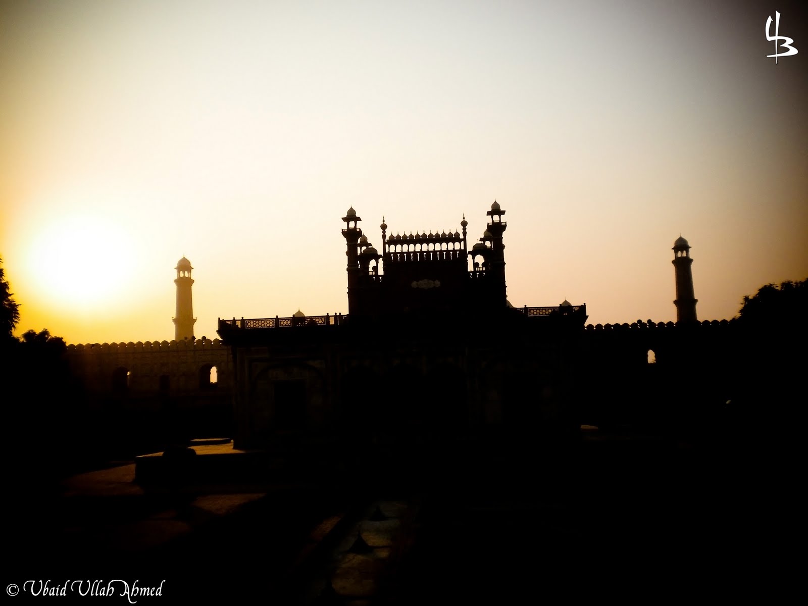 [Badshahi+Mosque+-+At+Sunset.jpg]