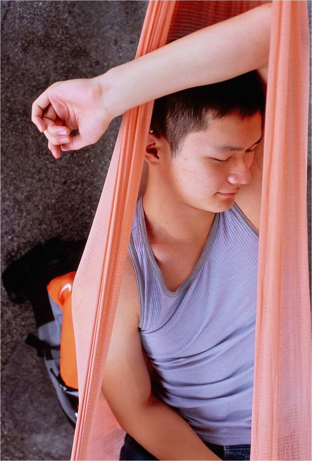 [05+zheng+hammock.jpg]