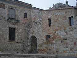 Puerta del Obispo (acceso de la muralla)