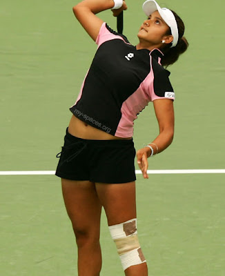 Hot Sania Mirza In Skirt Pictures