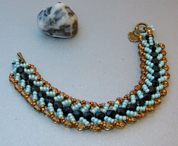 Maria Beads - HANDMADE FASHIONABLE JEWELRY: Vintage look beadwoven ...