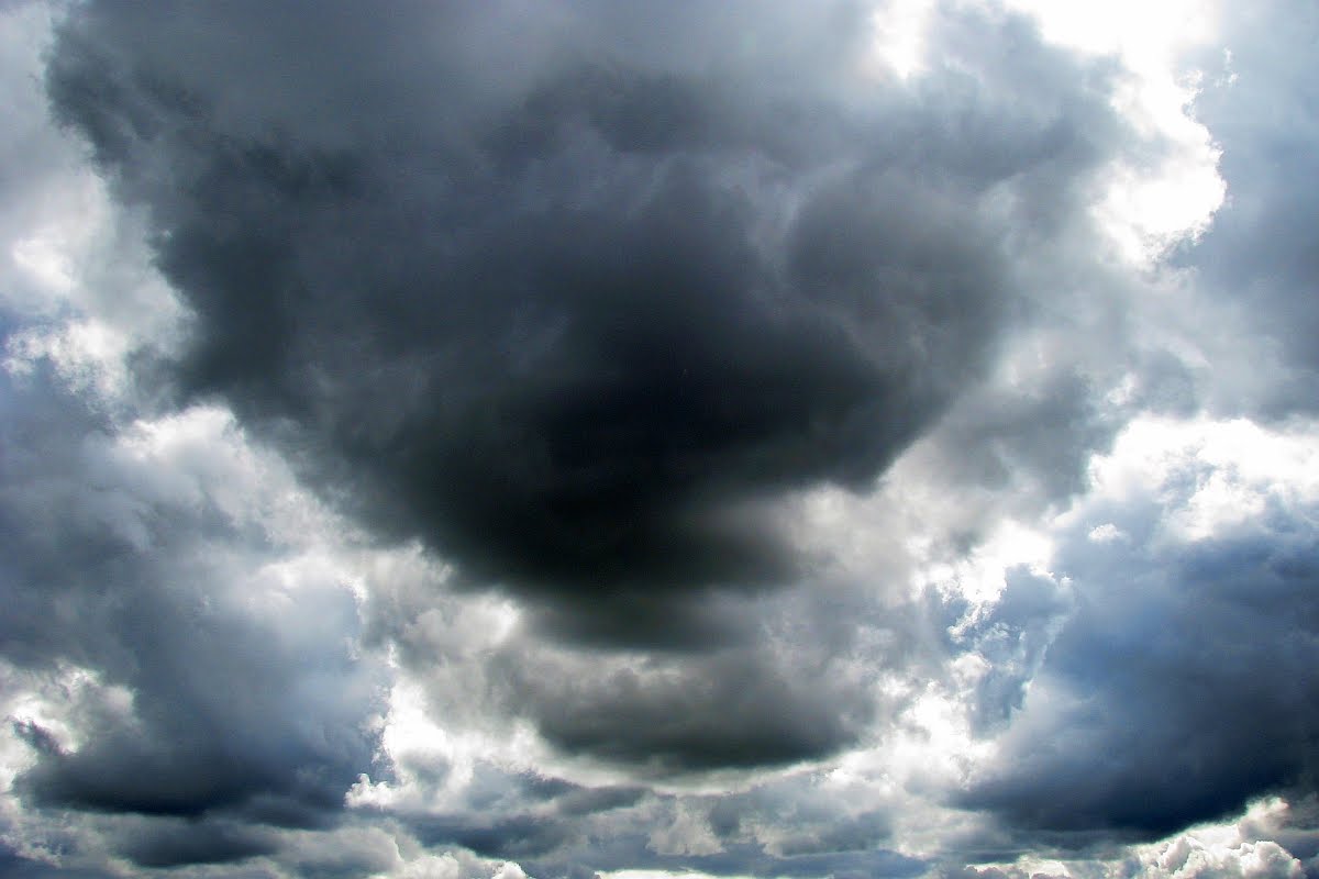 weitere Fotos: Regenwolken