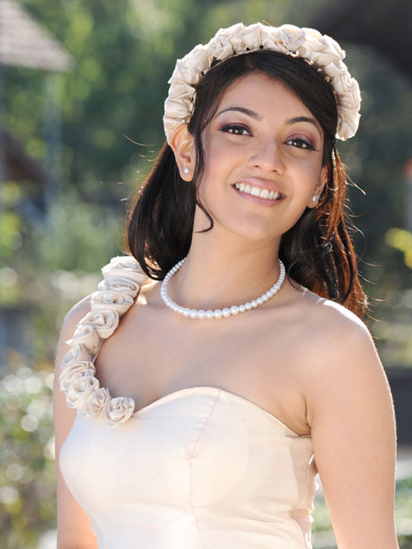 Kajal Agarwal in wedding dress-Beautiful Photogallery 