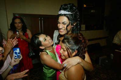 [ts-prom+queen+Johnny+Vera.jpg]