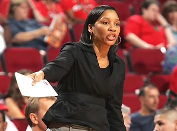 [karleen+thompson_comets+coach.jpg]