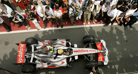 [Lewis+hamilton-canada+GP+winner.jpg]
