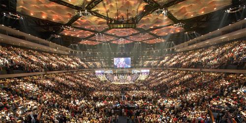[megachurch.jpg]
