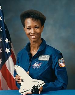 [mae+jemison_nasa1.jpg]