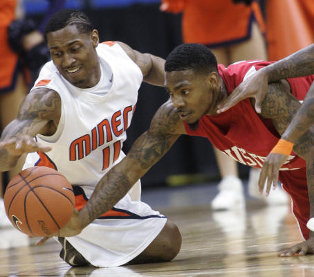 [10CUSA+Tourney+UH+v+UTEP1.jpg]