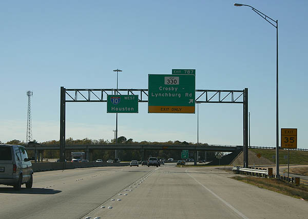 [i-010_w_exit_787_01.jpeg]