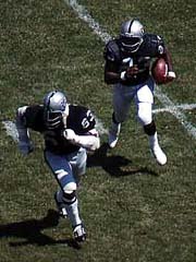 [AFL_smith+heidi+Game.jpg]