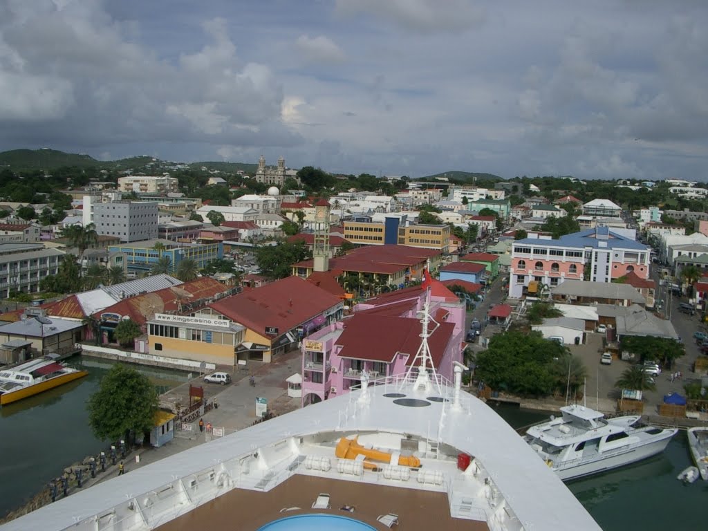 [Antigua-+Town+from+Ship.jpg]