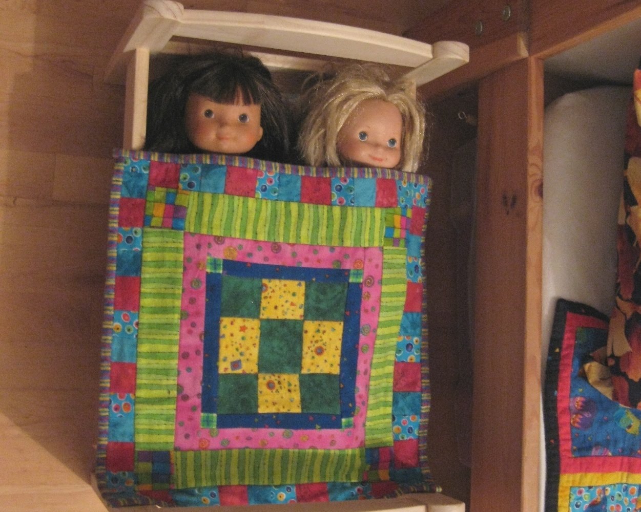 [doll+bed.JPG]