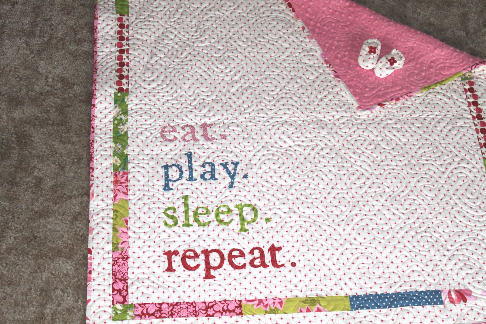 Quilt Taffy eat. play. sleep. repeat.