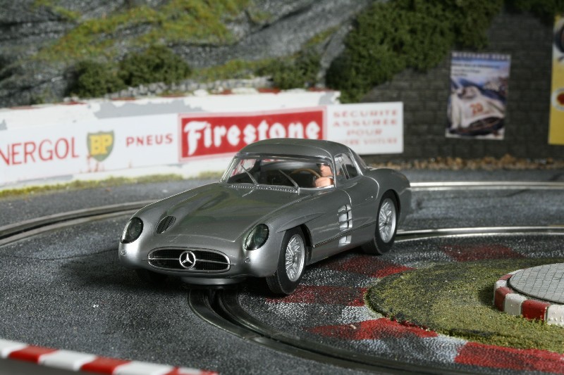 [2B+300SLR.JPG]