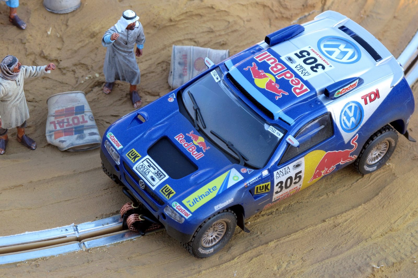 [TOUAREG+SAINZ+05AA.JPG]