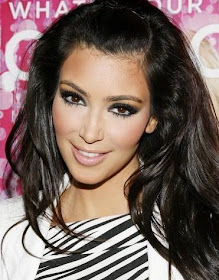 I love lace and ruffles: Kim Kardashian Makeup Tutorial