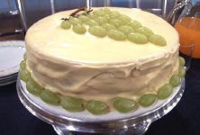 Bolo de uva com chocolate branco