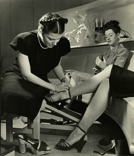 Vintage Style Shoes of the 1940's - A Shopping Guide