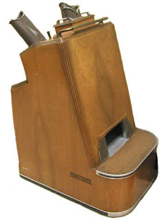 1940s shoes - Fluoroscope for shoe fitting
