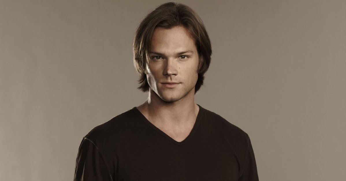 сэм винчестер сверхъестественное. мужское имя сэм. джаред падалеки в полный рост сверхъестественное. джаред падалеки сверхъестественное. сэм винчестер в клетчатой рубашке.