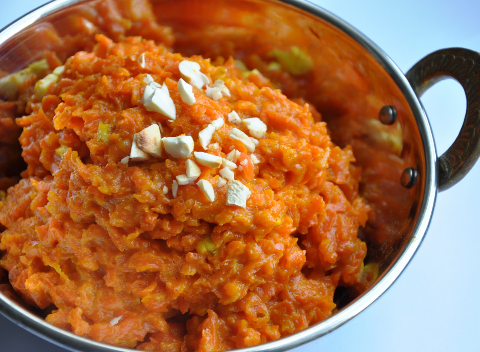 Gajar Ka Halwa (An Indian Carrot Pudding)... Full Fat & 342 Calories