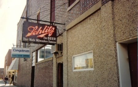 [Schlitz+Congoleum.jpg]