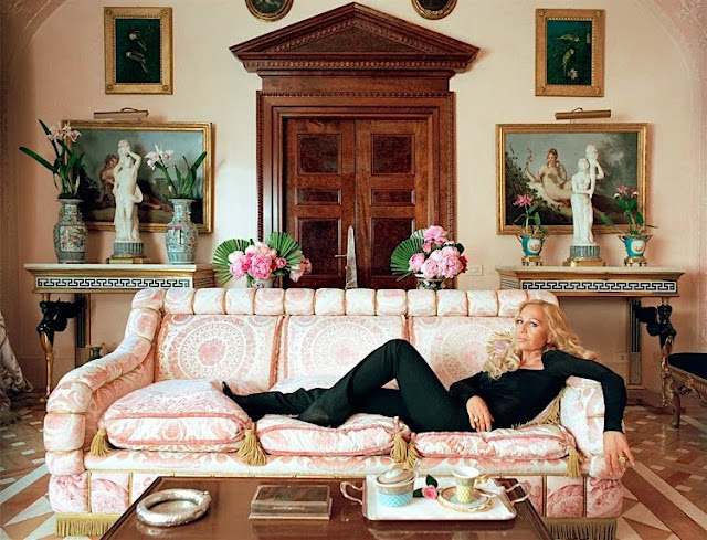 Donatella Versace in 24 Hours Donatella Versace in 24 Hours