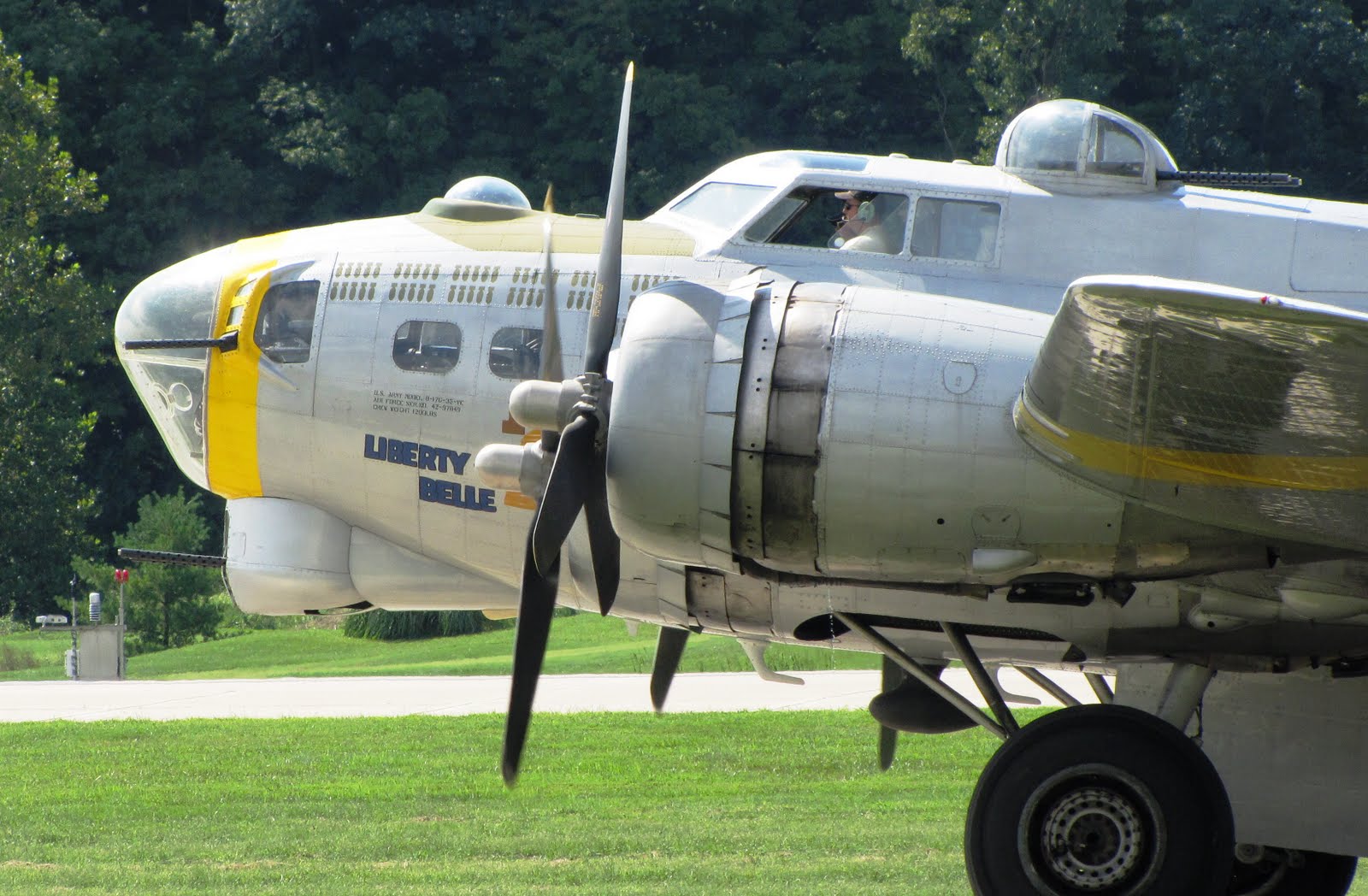 Taxi Springfield Mo >> The Aero Experience: B-17G "Liberty Belle" Makes Stop at Spirit of St. Louis Airport Taxi Springfield Mo >> The Aero Experience: B-17G "Liberty Belle" Makes Stop at Spirit of St. Louis Airport
