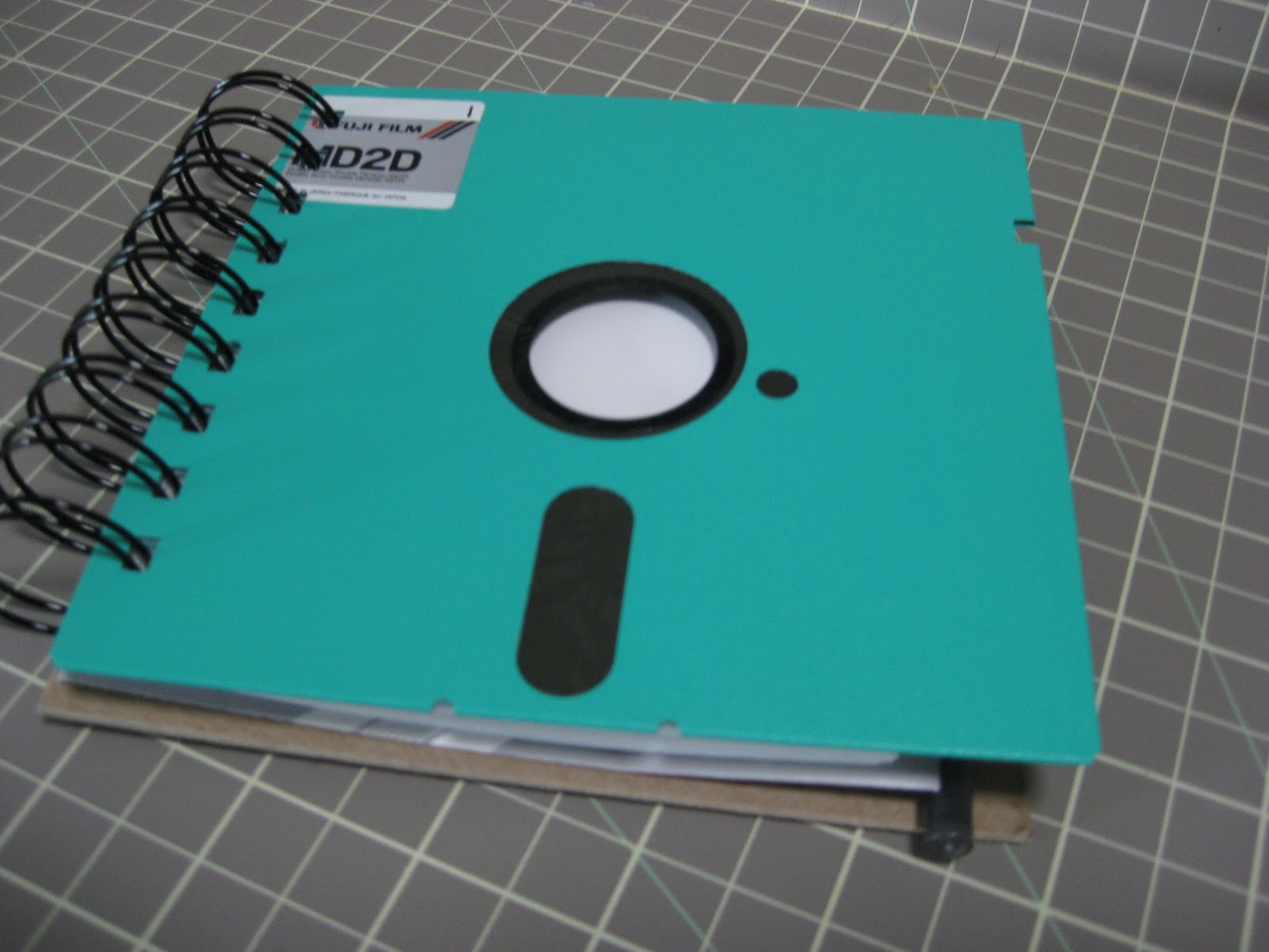 create a work of heart Diskette Notebook and CD holder