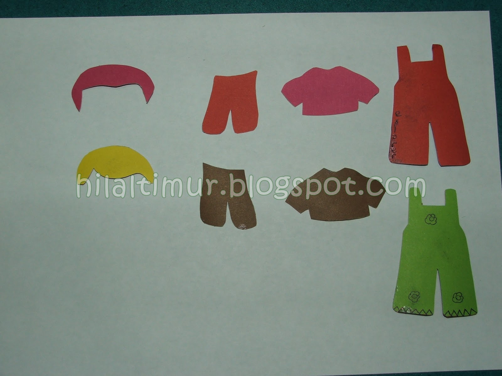 Oyuncak Dükkanı Bebek Giydirme Aktivite Kitabı Saç