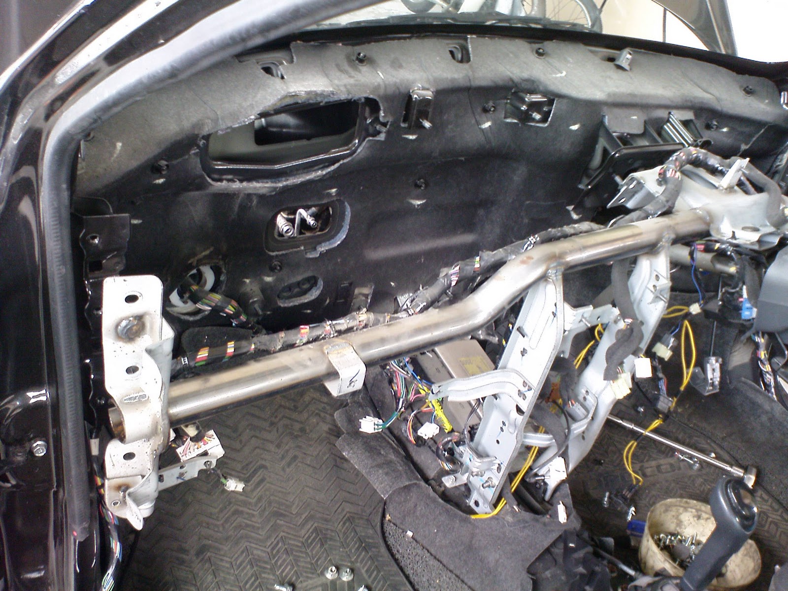 Yoon How Auto Enterprise New Saga BLM Service And Repairing Car 