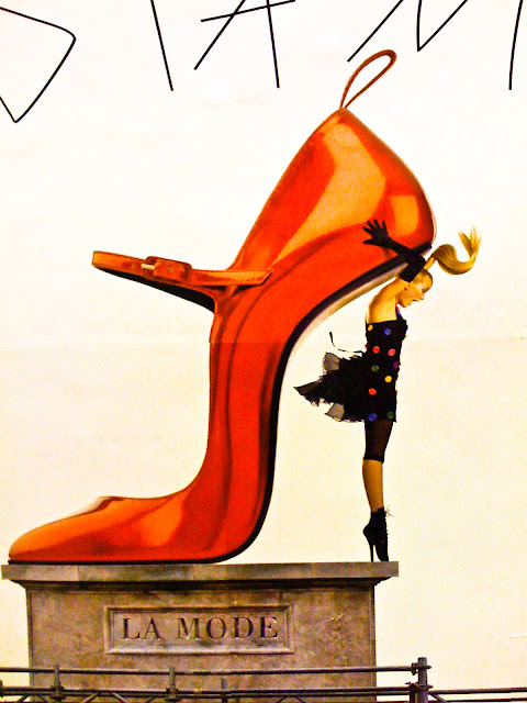 PUBBLIFOBICO: Le scarpe da Galeries Lafayette