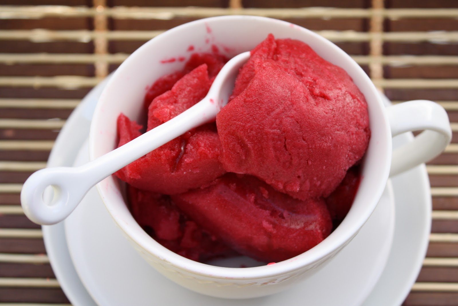 The Culinary Vampire: Cranberry sorbet