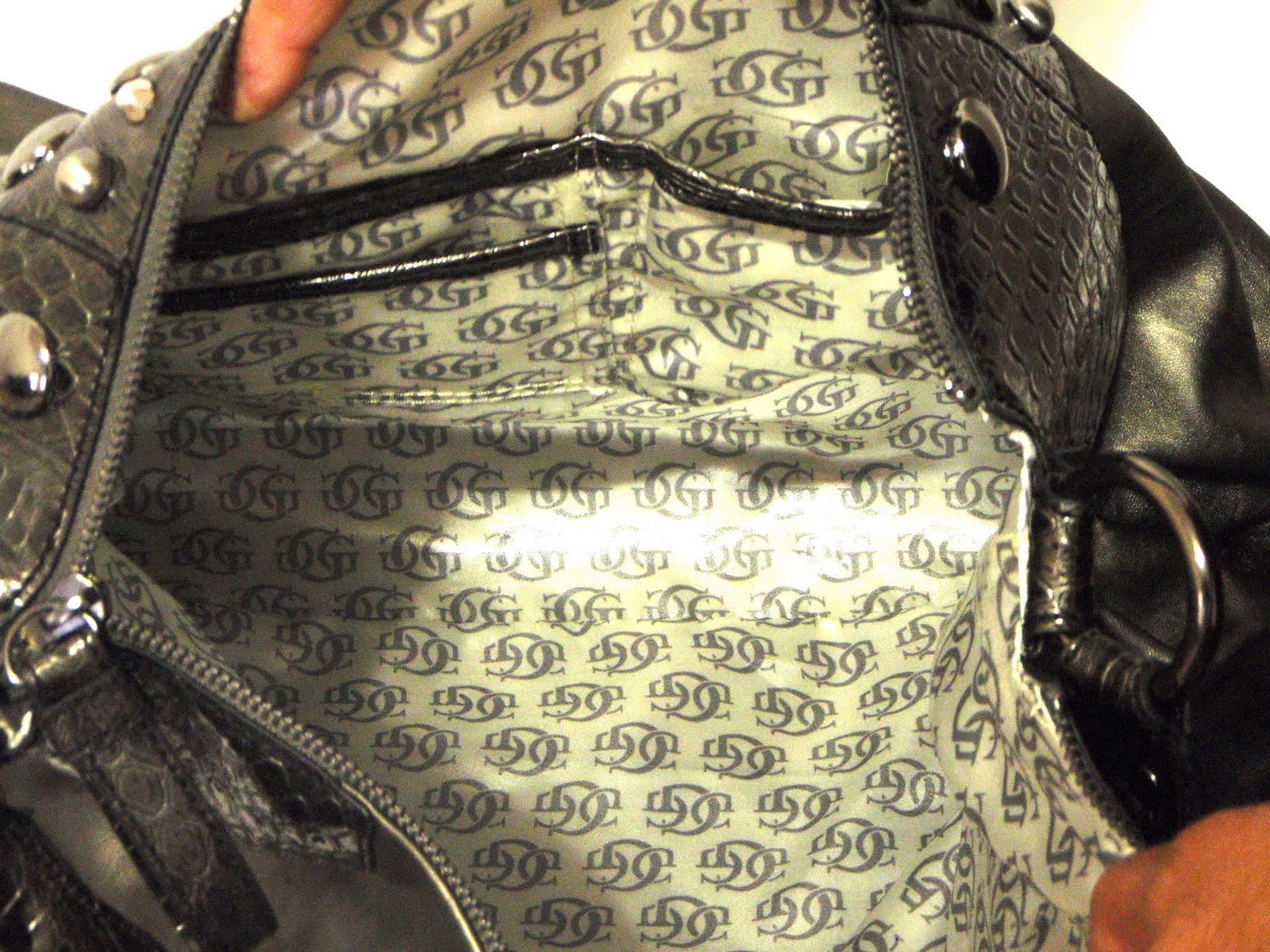 Boutique Malaysia GUESS by MARCIANO Satchel Tote Handbag purse VN209801