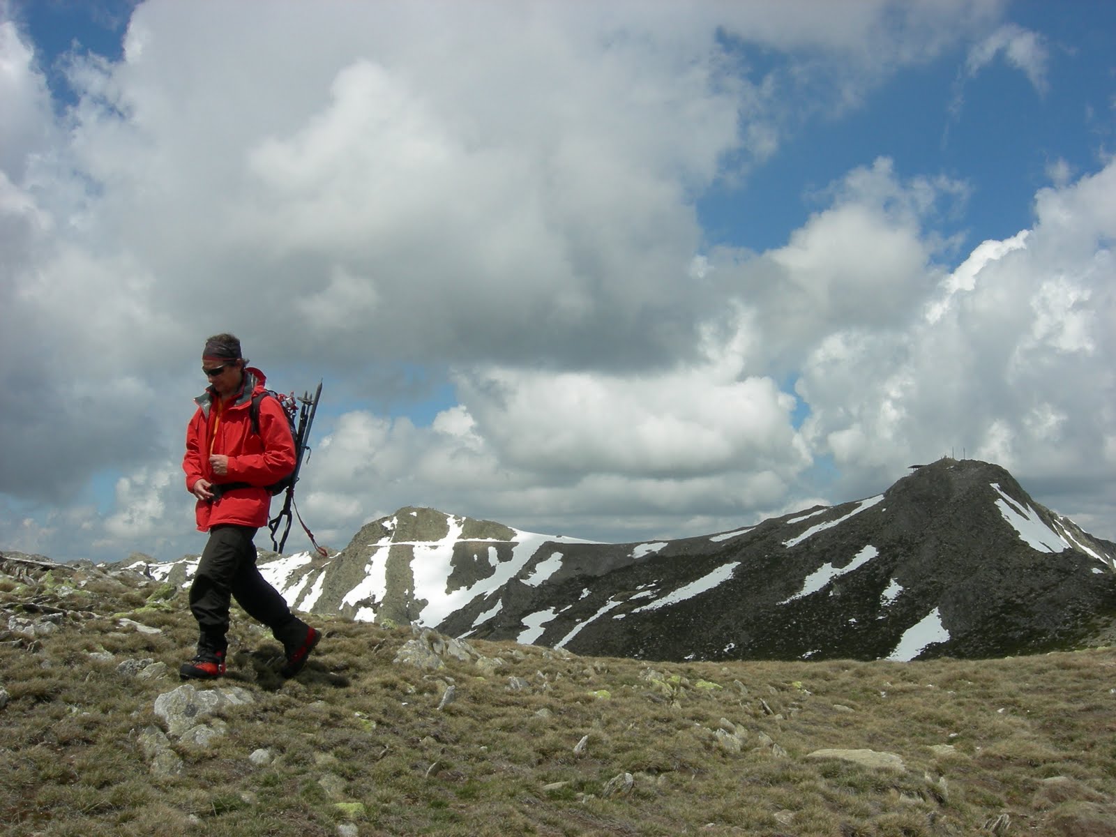 BESO AL SOL PICO DEL LOBO (2.273m)